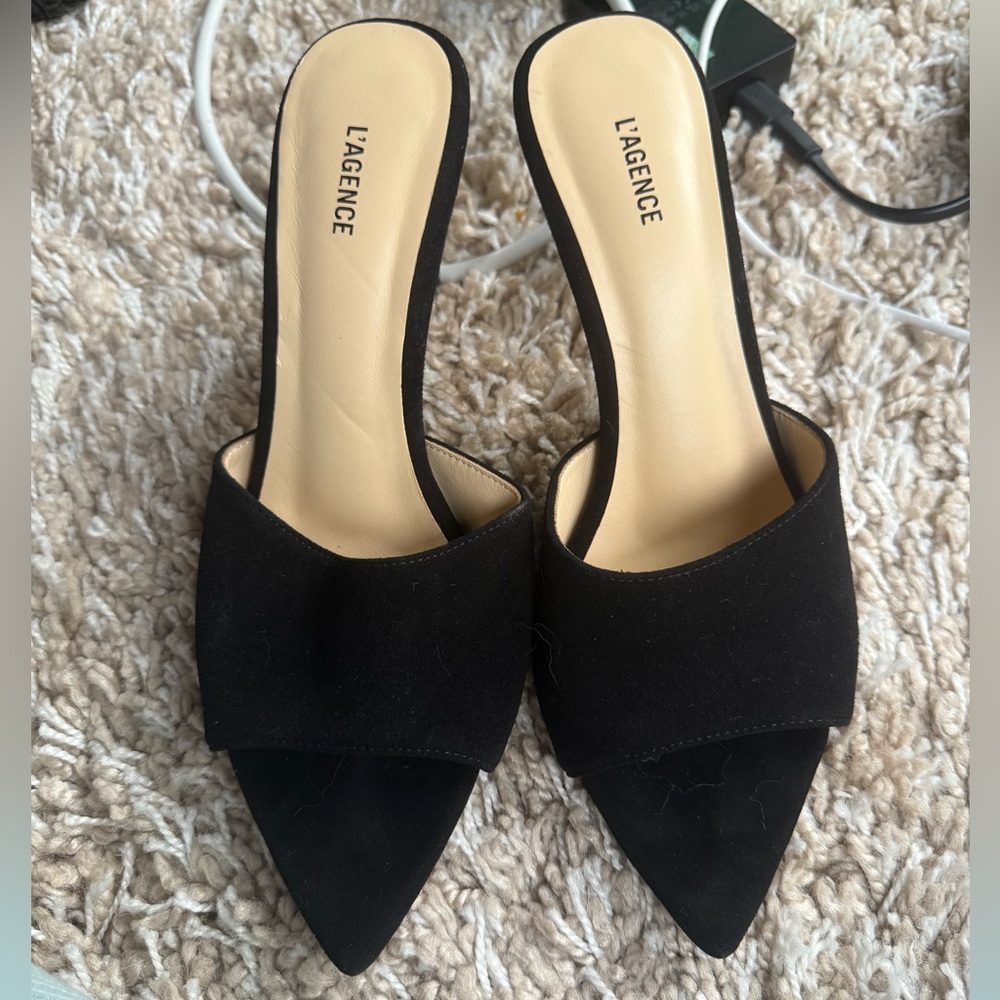 L'AGENCE
Women's Lolita V Sandals Size 7.5